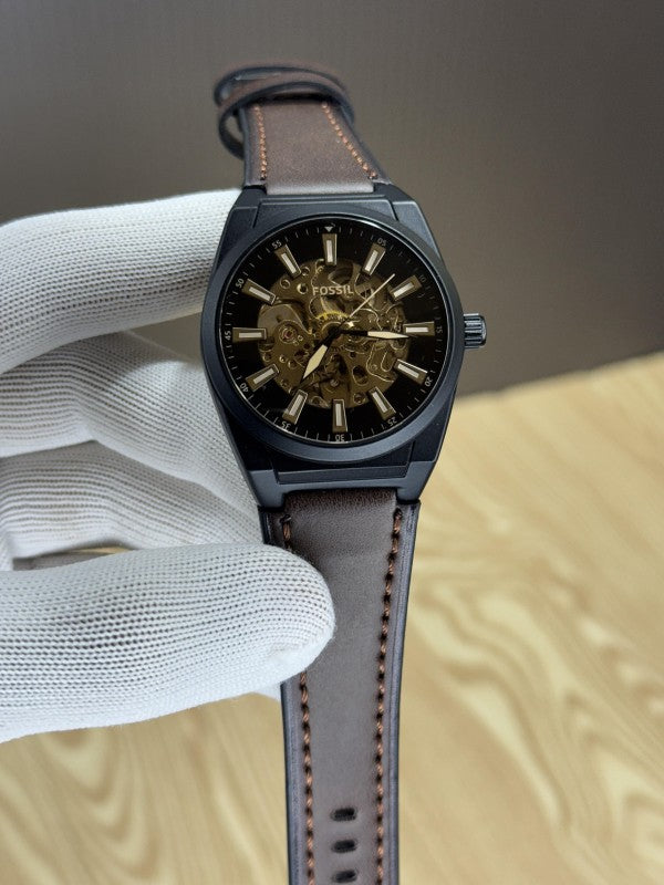 Fossil Everett Leather